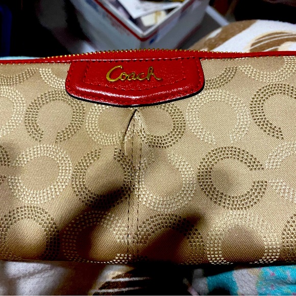 Coach Wallet as is condition - Picture 10 of 13